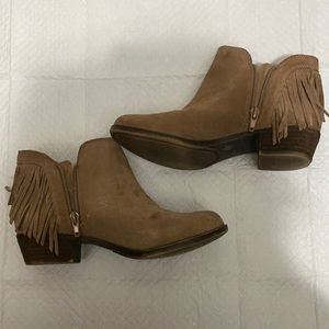 size 6 corduroy tan boots